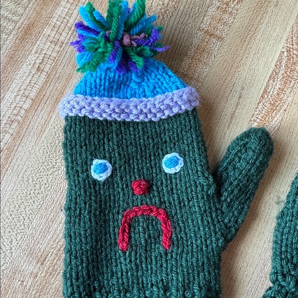 Hand Knit Mittens - Picture 2 of 4